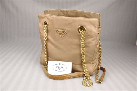 prada 3 jahre alte handtasche beige|Prada handbags 2010.